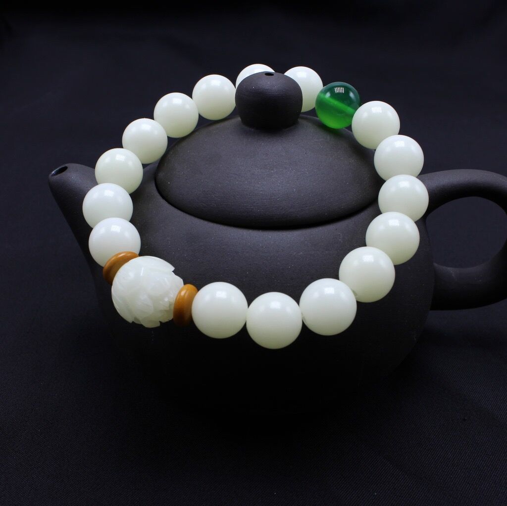 Original Design Natural White Bodhi Root Beads Bracelet Lotus 108 Lotus Mala Healing Prayer Bracelet for Women Jewelry Gift
